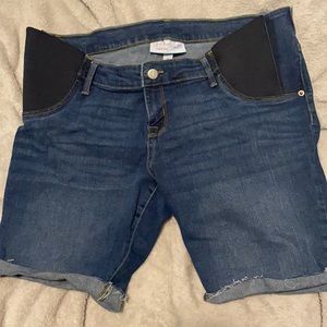 Maternity long shorts